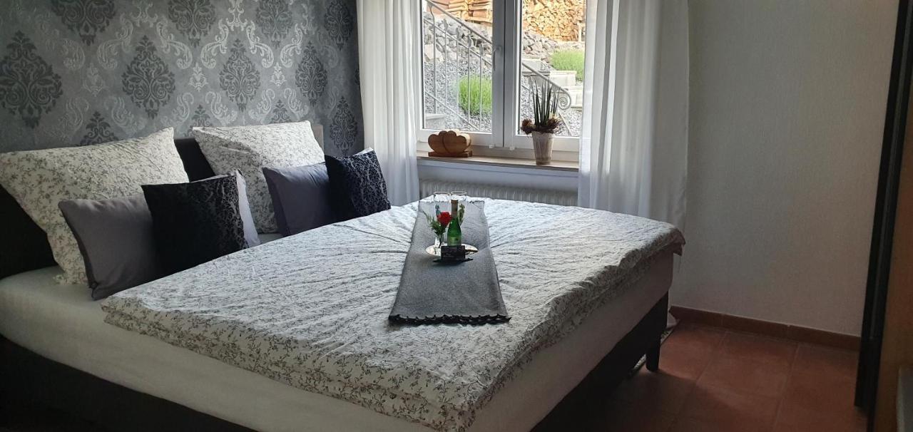 Ferienwohnung Maarburg Ulmen Exterior foto